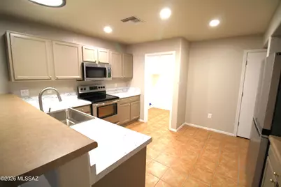 2475 W Waterway Place, Tucson, AZ 85705 - Photo 9