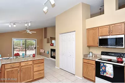 9544 Whetstone Mountain Street, Tucson, AZ 85748 - Photo 11