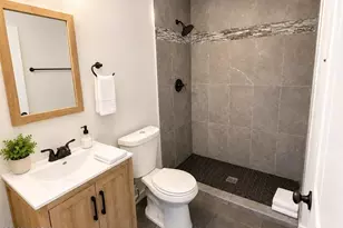 2720 N Hopi Pl, Tucson, AZ 85705 - Photo 7