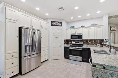 38925 S Running Roses Lane, Saddlebrooke, AZ 85739 - Photo 13