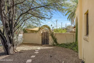 2442 E Mabel Street, Tucson, AZ 85719 - Photo 27