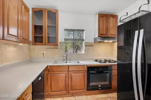2442 E Mabel St, Tucson, AZ 85719 - Photo 15