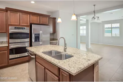 12047 N Golden Mirror Drive, Marana, AZ 85658 - Photo 7