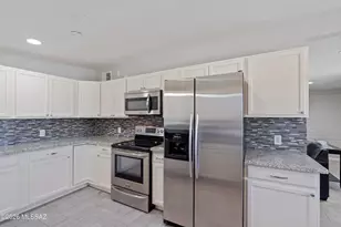 438 E Lester St, Tucson, AZ 85705 - Photo 9