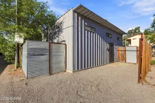 830 E Helen St, Tucson, AZ 85719 - Photo 1