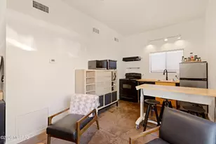 830 E Helen St, Tucson, AZ 85719 - Photo 11