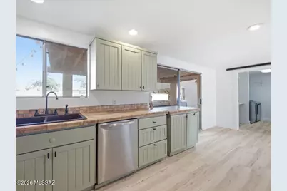 8790 N Morning View Drive, Tucson, AZ 85704 - Photo 7