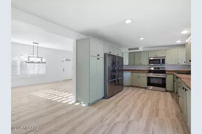 8790 N Morning View Drive, Tucson, AZ 85704 - Photo 5