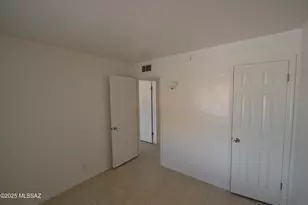 2362 S Jefferson Ave, Tucson, AZ 85711 - Photo 7