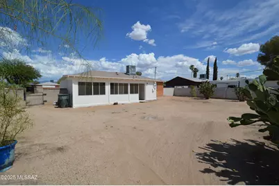 2362 S Jefferson Avenue, Tucson, AZ 85711 - Photo 11