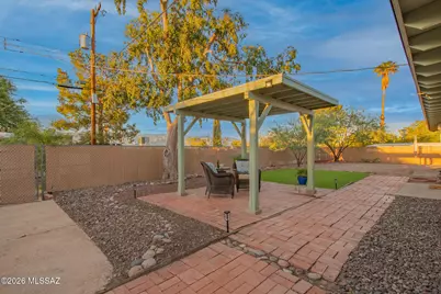 6965 E Luana Drive, Tucson, AZ 85710 - Photo 9
