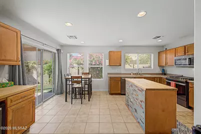 7639 E Valley Overlook Drive, Tucson, AZ 85710 - Photo 11