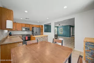 7639 E Valley Overlook Dr, Tucson, AZ 85710 - Photo 13
