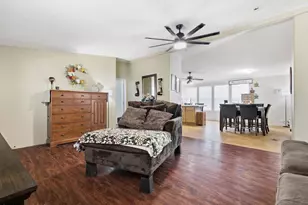 2872 E Acacia Club Ln, Tucson, AZ 85706 - Photo 7