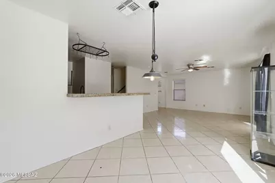 787 W Cholla Crest, Green Valley, AZ 85614 - Photo 3