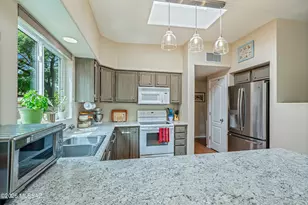 6486 N Sun Bluff Dr, Tucson, AZ 85704 - Photo 13