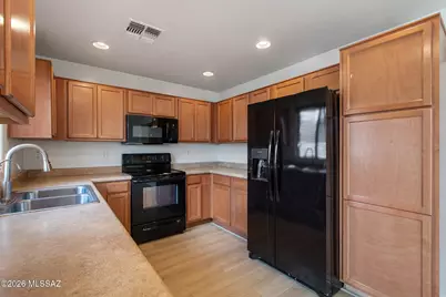 33912 S Farmers Way, Red Rock, AZ 85145 - Photo 13