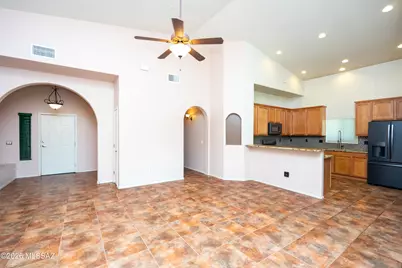 9374 S Avenida Mochuelo, Vail, AZ 85641 - Photo 3
