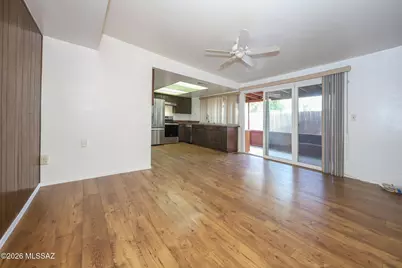 9025 E 31st Place, Tucson, AZ 85710 - Photo 11