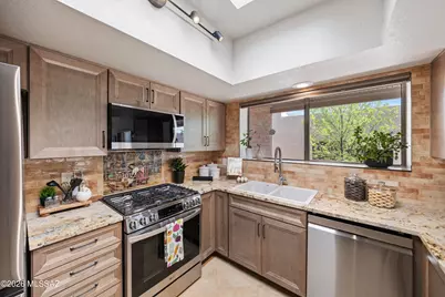 1770 W Via De Anza, Green Valley, AZ 85622 - Photo 17