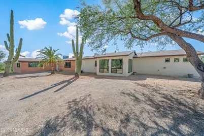 7041 E River Road, Tucson, AZ 85750 - Photo 3