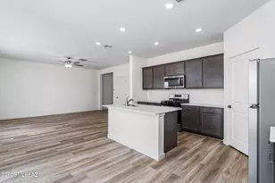 13334 N Cypress Gdns Dr, Marana, AZ 85653 - Photo 9