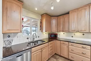 936 W Via Pitic, Green Valley, AZ 85614 - Photo 11