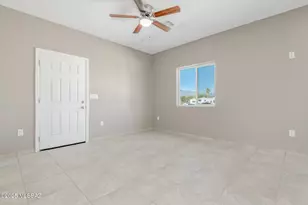 525 W President St, Tucson, AZ 85714 - Photo 3