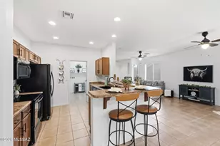 503 W Shadow Wood St, Green Valley, AZ 85614 - Photo 11