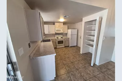 2530 W Vereda De Gente, Tucson, AZ 85746 - Photo 7