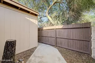 6990 E Abby Ln, Tucson, AZ 85715 - Photo 35