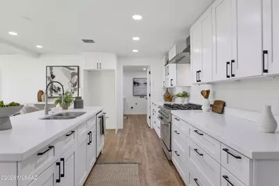 230 W Meadowbrook Drive, Tucson, AZ 85704 - Photo 13