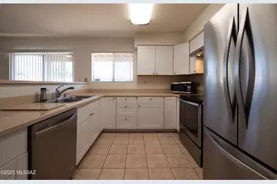 4339 E Samantha Drive, Tucson, AZ 85712 - Photo 5