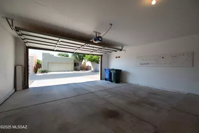 4339 E Samantha Drive, Tucson, AZ 85712 - Photo 9