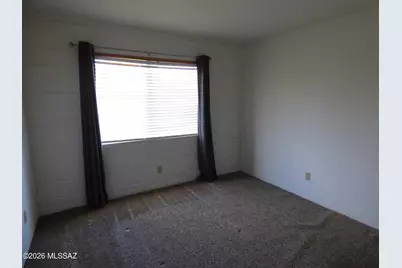 6565 E Calle La Paz #B, Tucson, AZ 85715 - Photo 9