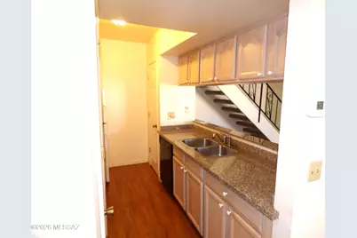6565 E Calle La Paz #B, Tucson, AZ 85715 - Photo 3