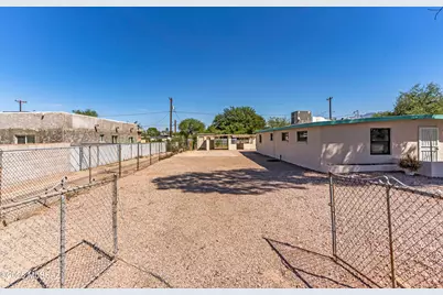 758 W Paris Promenade, Tucson, AZ 85705 - Photo 9