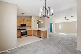 5342 S Newcastle Ct, Tucson, AZ 85746 - Photo 9