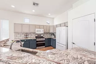 267 N VÃ­a La Castellana, Green Valley, AZ 85614 - Photo 3