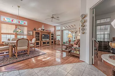 542 W Riverdale Court, Green Valley, AZ 85614 - Photo 11