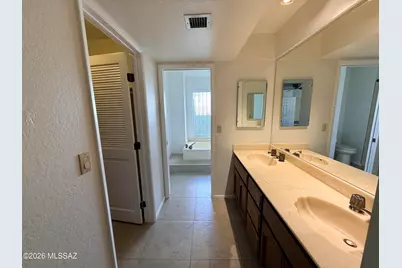 2619 W Old Glory Drive, Tucson, AZ 85741 - Photo 11