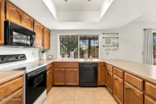 2619 W Old Glory Dr, Tucson, AZ 85741 - Photo 17