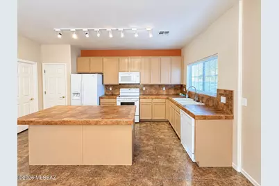 4196 E Stone River Drive, Tucson, AZ 85712 - Photo 9