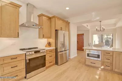 1148 E Camino Diestro, Oro Valley, AZ 85704 - Photo 11
