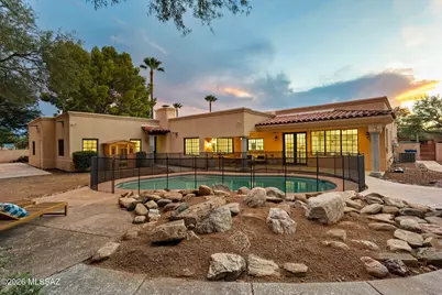 2010 N Forty Niner Drive, Tucson, AZ 85749 - Photo 3