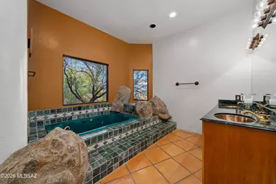 5579 N Park Ridge Place, Tucson, AZ 85743 - Photo 9