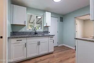 231 E District St, Tucson, AZ 85714 - Photo 17