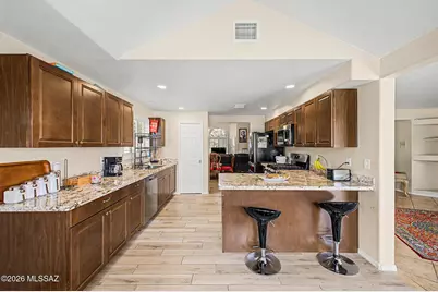 10527 N Camino Rosas Nuevas, Oro Valley, AZ 85737 - Photo 15