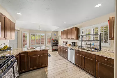 10527 N Camino Rosas Nuevas, Oro Valley, AZ 85737 - Photo 17