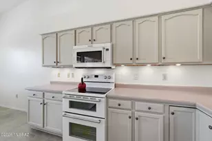 2045 W Placita De Enero, Green Valley, AZ 85622 - Photo 9